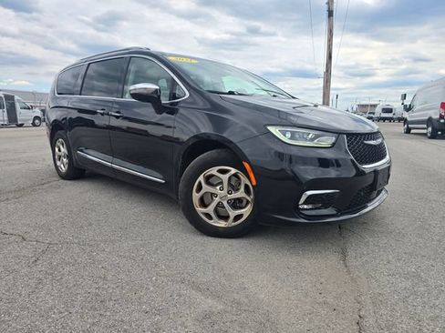 Used 2021 Chrysler Pacifica Limited w/ Premium & Safety Sphere Group AWD/4WD image 1