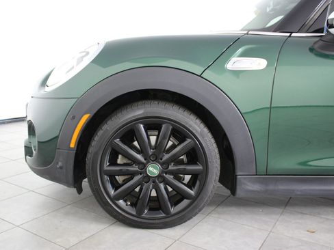 Used 2018 MINI Cooper S image 11
