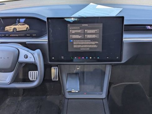 Used 2021 Tesla Model S Plaid image 18