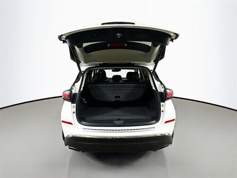 Used 2024 Nissan Murano Platinum w/ Cargo Package image 36