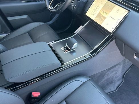 New 2026 Land Rover Range Rover Velar Dynamic SE AWD/4WD image 26