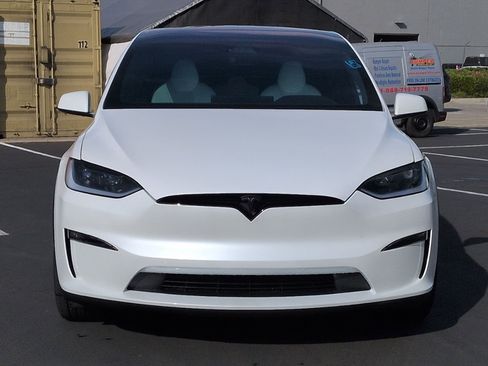 Used 2024 Tesla Model X image 3