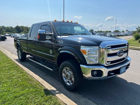 Used 2016 Ford F350 XLT w/ XLT Premium Package AWD/4WD image 2