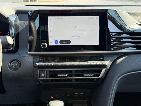 Certified 2025 Toyota Camry LE image 13