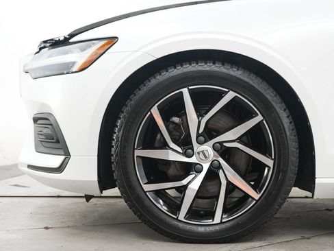 Used 2020 Volvo S60 T5 Momentum w/ Protection Package Premier FWD image 28