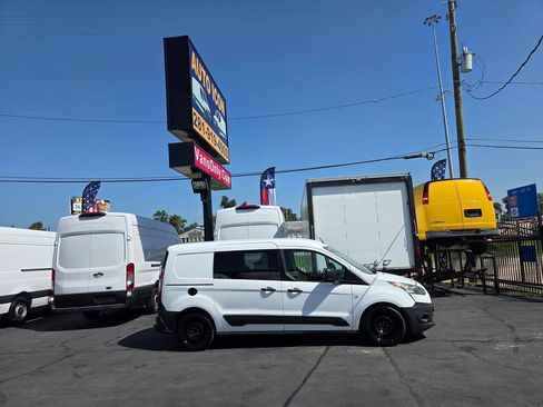 Used 2017 Ford Transit Connect XL FWD image 3