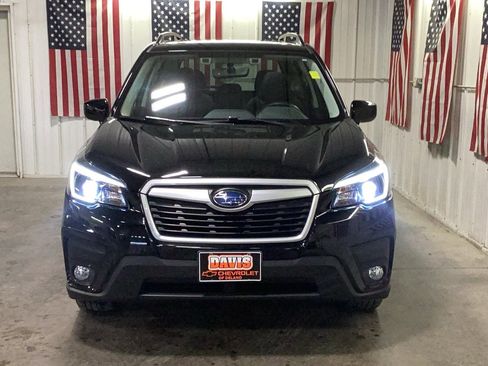 Used 2021 Subaru Forester Premium image 8