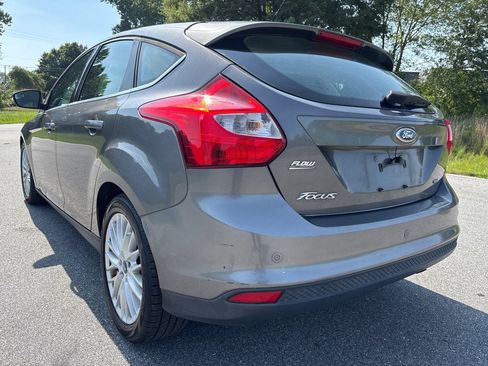 Used 2012 Ford Focus SEL FWD image 3