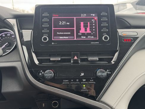 Used 2024 Toyota Camry LE image 12