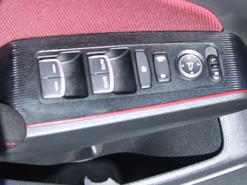 Used 2022 Honda Civic Si image 11