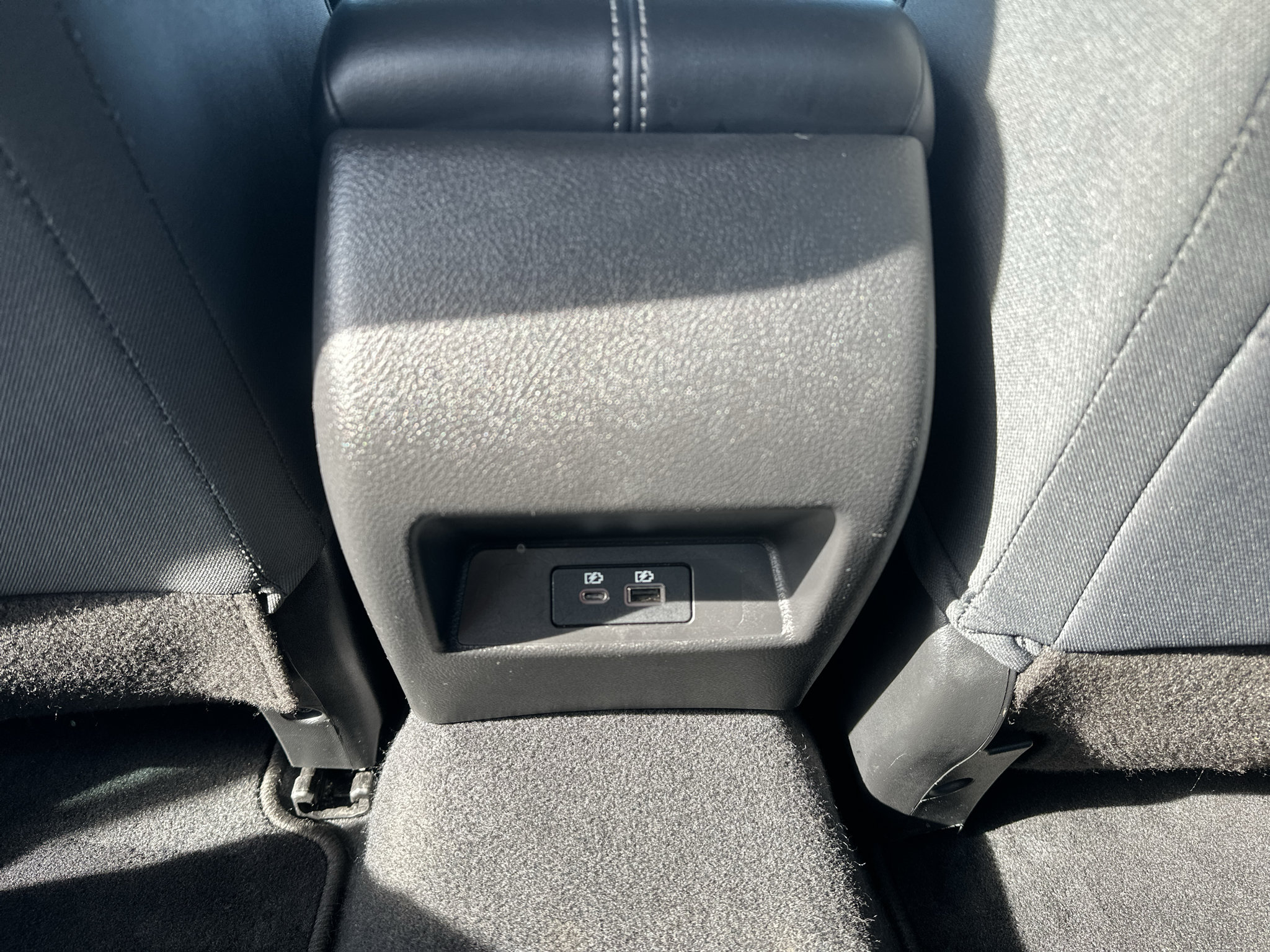 Used 2024 Nissan Altima 2.5 SV FWD image 25