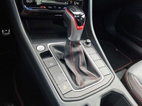 Used 2025 Volkswagen Jetta GLI Autobahn FWD image 15