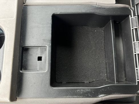 Used 2020 Ford F150 XLT image 32