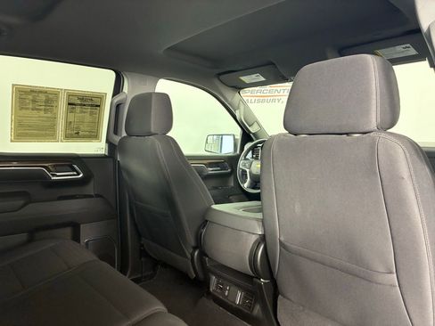 Used 2025 Chevrolet Silverado 1500 LT AWD/4WD image 26