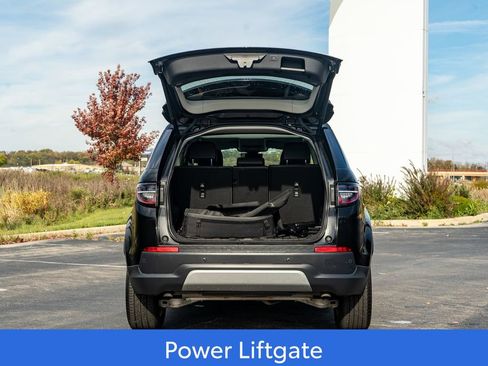 Used 2023 Land Rover Discovery Sport S image 10