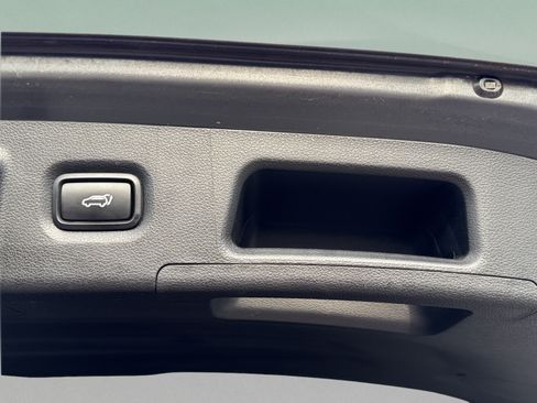 Used 2022 Hyundai Santa Fe Limited AWD/4WD image 31