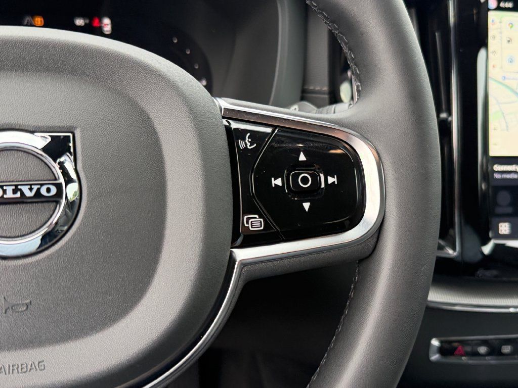Certified 2024 Volvo XC60 T8 Ultimate AWD/4WD image 19