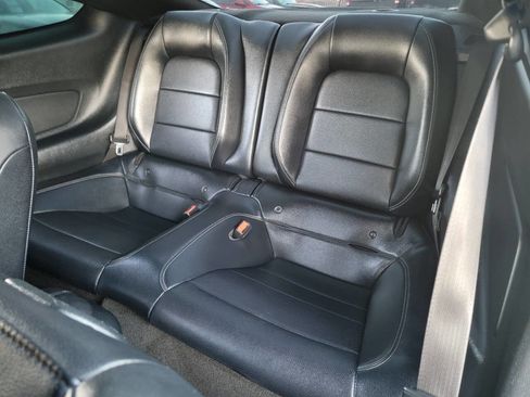 Used 2016 Ford Mustang Premium image 11