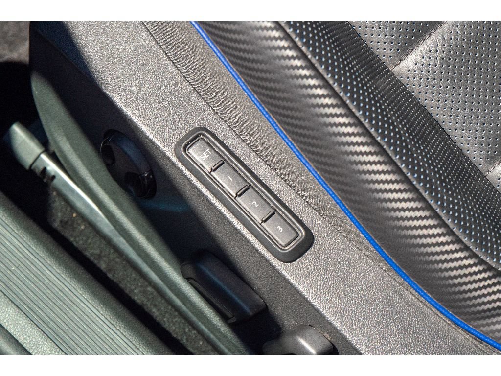 Used 2024 Volkswagen Golf R AWD/4WD image 26