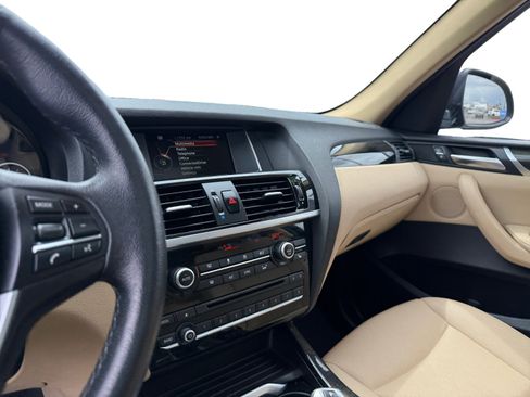 Used 2017 BMW X3 sDrive28i RWD image 12