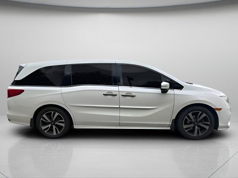 Used 2018 Honda Odyssey Elite image 6