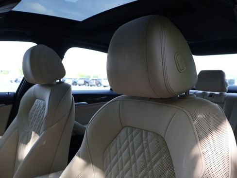 Used 2023 BMW 530i w/ Premium Package RWD image 34