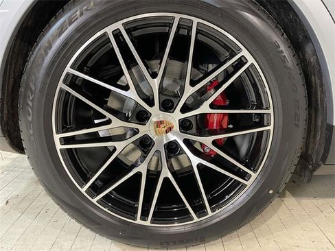 New 2026 Porsche Cayenne S image 15