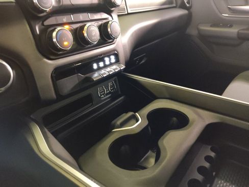 Used 2020 RAM 1500 Big Horn RWD image 26