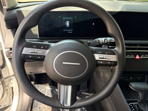 Used 2025 Hyundai Tucson SEL FWD image 29