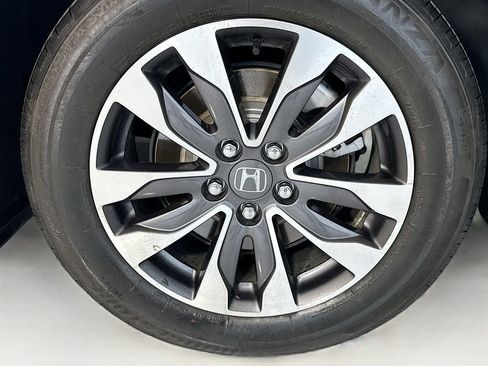 Certified 2024 Honda Odyssey EX-L image 30