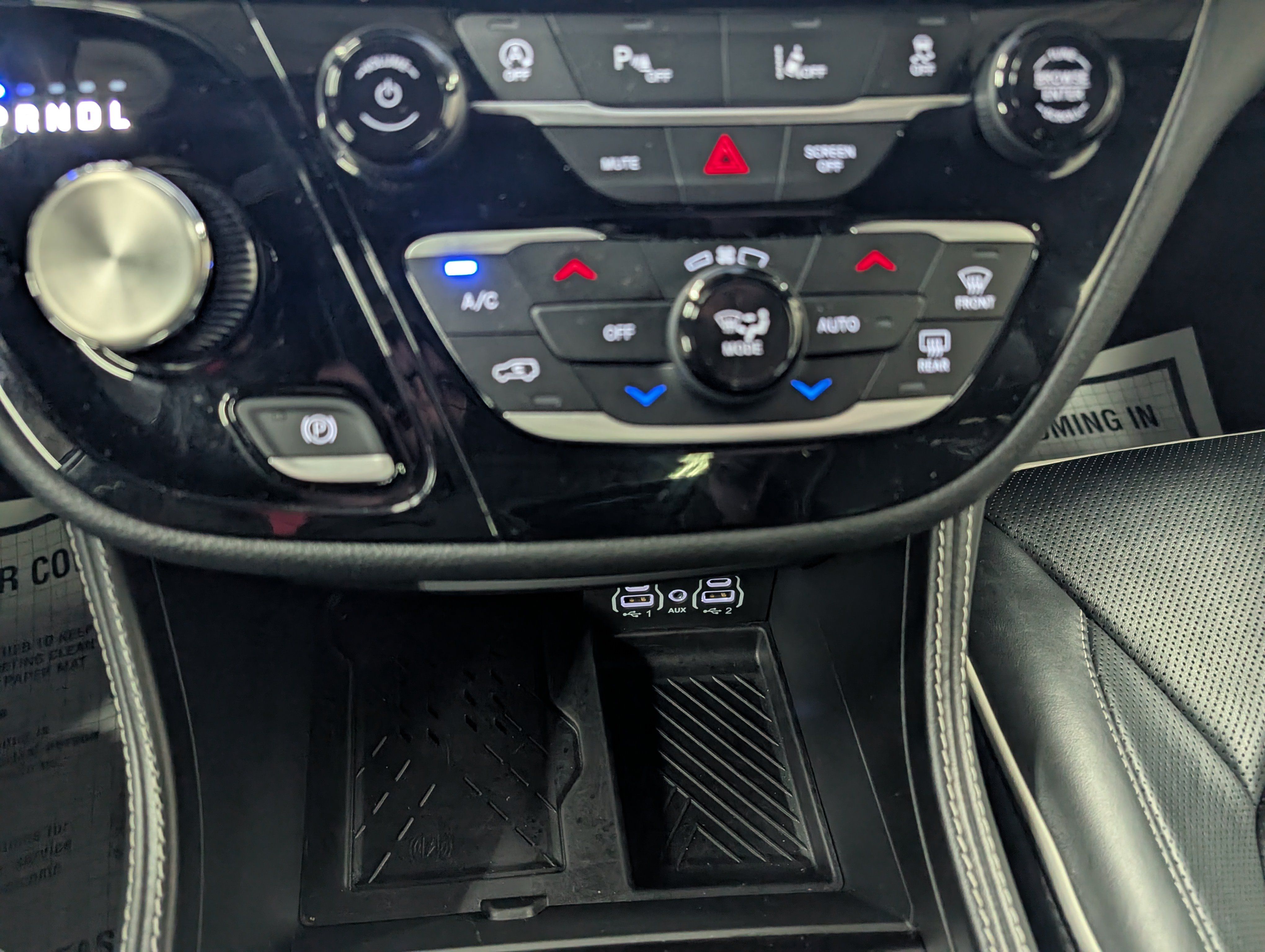Used 2025 Chrysler Pacifica Limited FWD image 13