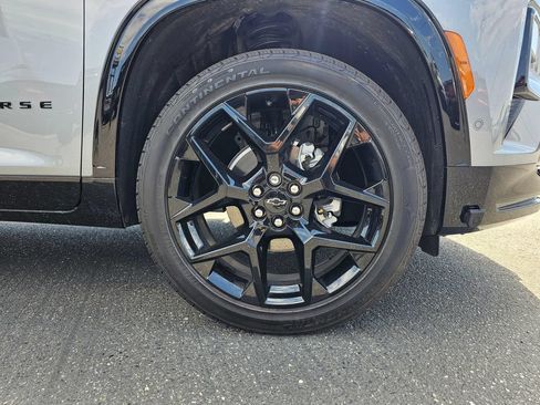 Used 2026 Chevrolet Traverse RS w/ LPO, Floor Liner Package AWD/4WD image 9