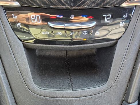 Used 2023 Cadillac XT6 Premium Luxury AWD/4WD image 29