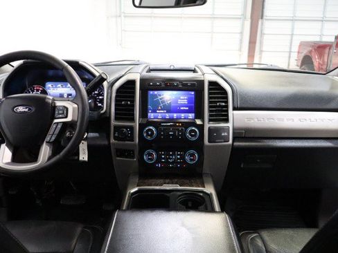 Used 2019 Ford F250 Lariat w/ Lariat Value Package AWD/4WD image 7