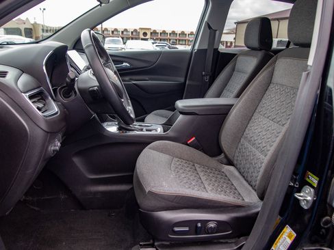 Used 2023 Chevrolet Equinox LT FWD image 12