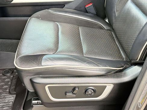 Used 2021 RAM 1500 Laramie AWD/4WD image 13