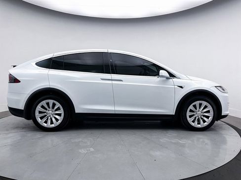 Used 2021 Tesla Model X Long Range image 17