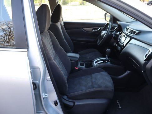 Used 2015 Nissan Rogue S AWD/4WD image 21