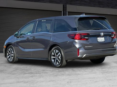 Used 2025 Honda Odyssey EX-L image 6