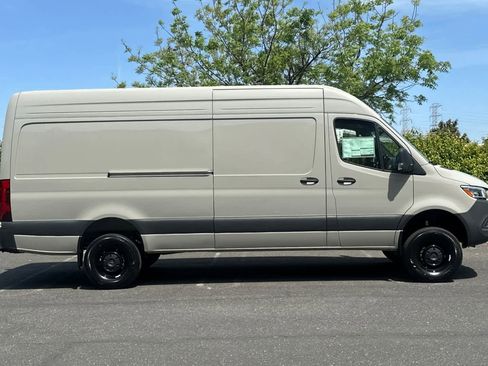New 2025 Mercedes-Benz Sprinter 2500 image 2