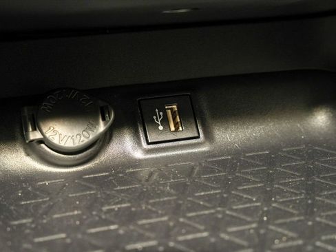 Used 2025 Toyota RAV4 XLE w/ Weather Package image 15