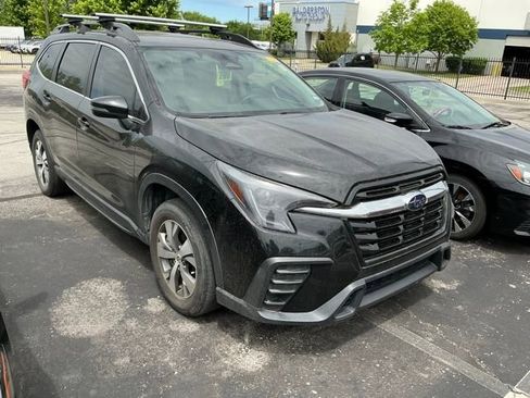 Certified 2023 Subaru Ascent Premium w/ Convenience Package AWD/4WD image 4