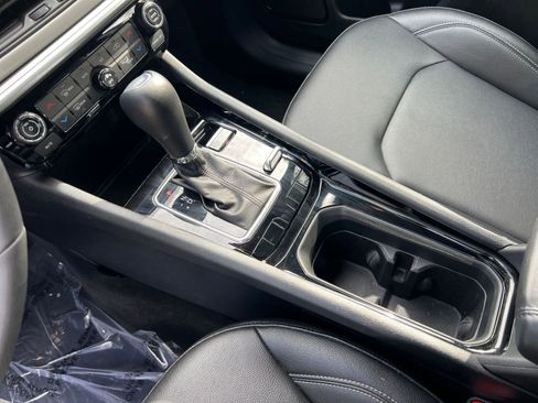 Used 2025 Jeep Compass Limited image 37