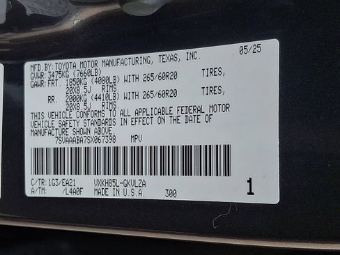 Certified 2025 Toyota Sequoia Limited w/ TRD Off-Road Package AWD/4WD image 27