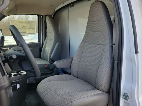 New 2025 GMC Savana 3500 w/ Power Convenience Package image 4