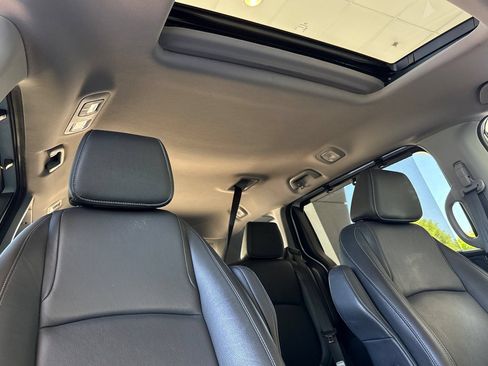 Used 2024 Honda Odyssey EX-L image 21