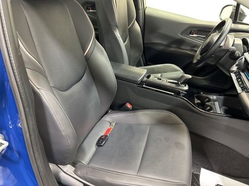 Used 2025 Toyota Prius Limited image 13