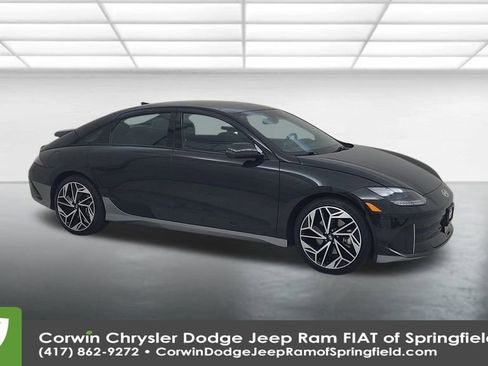 Used 2023 Hyundai Ioniq 6 Limited image 2