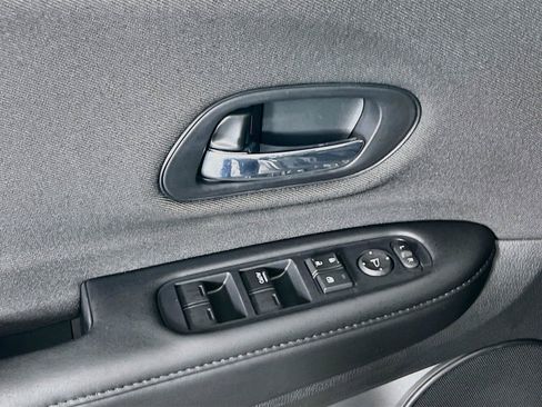 Used 2022 Honda HR-V LX image 20