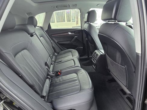 Used 2021 Audi Q5 2.0T Premium w/ Convenience Package AWD/4WD image 14